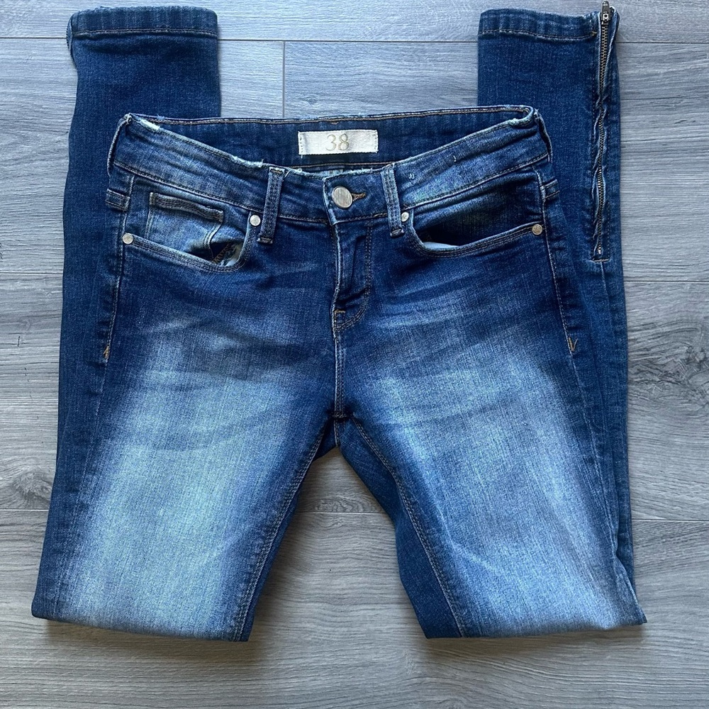 Zara Denim Skinny Jeans with Faded Wash and Ankle Zippers